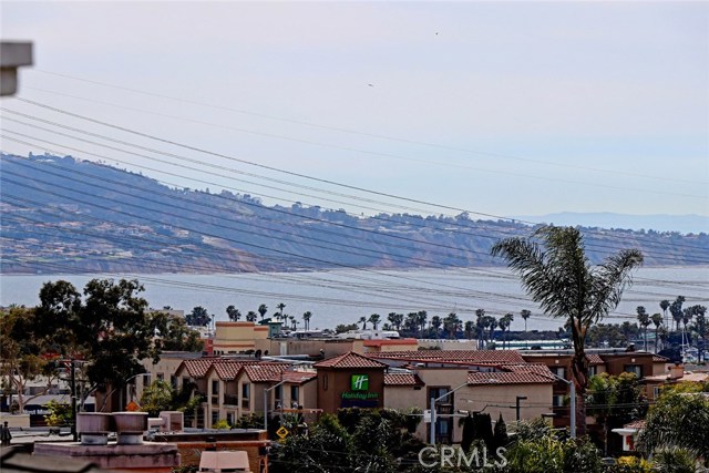 940 5th Street, Hermosa Beach, California 90254, 3 Bedrooms Bedrooms, ,2 BathroomsBathrooms,Residential,Sold,5th,SB18062477