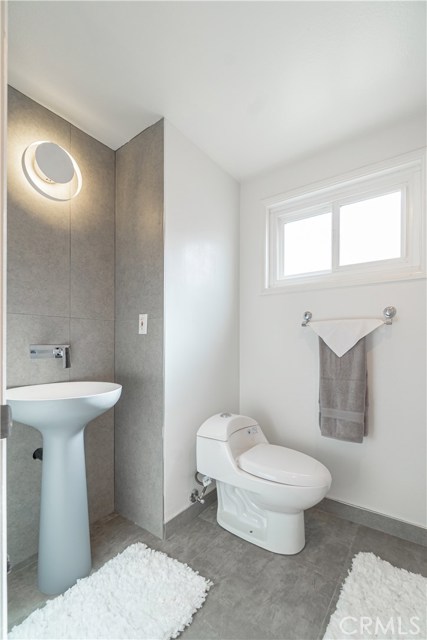 1752 Dixon Street, Redondo Beach, California 90278, 3 Bedrooms Bedrooms, ,2 BathroomsBathrooms,Residential,Sold,Dixon,SB20168858