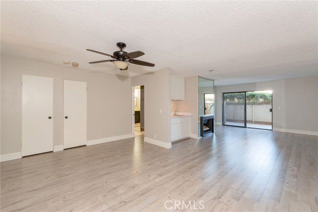 700 Esplanade, Redondo Beach, California 90277, 2 Bedrooms Bedrooms, ,2 BathroomsBathrooms,Residential,Sold,Esplanade,SB19106443