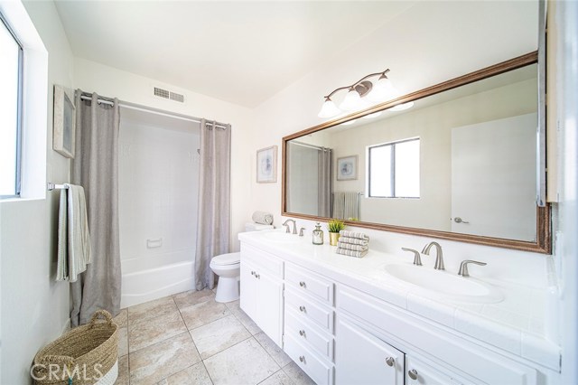 1808 Vanderbilt Lane, Redondo Beach, California 90278, 2 Bedrooms Bedrooms, ,3 BathroomsBathrooms,Residential,Sold,Vanderbilt,TR20152951