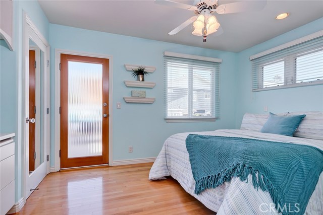 1057 8th Place, Hermosa Beach, California 90254, 5 Bedrooms Bedrooms, ,3 BathroomsBathrooms,Residential,Sold,8th,SB19212583