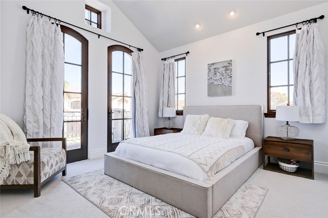 3212 Maple Avenue, Manhattan Beach, California 90266, 5 Bedrooms Bedrooms, ,2 BathroomsBathrooms,Residential,Sold,Maple,SB21060468