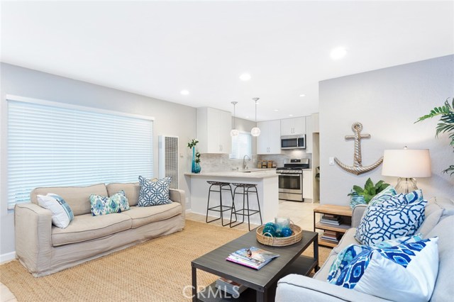 1313 Clark Lane, Redondo Beach, California 90278, 2 Bedrooms Bedrooms, ,1 BathroomBathrooms,Residential,Sold,Clark,OC17272938