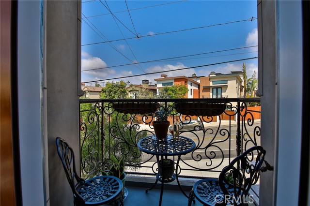 1725 Ford Avenue, Redondo Beach, California 90278, 4 Bedrooms Bedrooms, ,4 BathroomsBathrooms,Residential,Sold,Ford,CV21038454