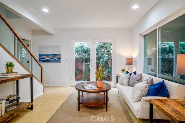 1517 Crest Drive, Manhattan Beach, California 90266, 3 Bedrooms Bedrooms, ,2 BathroomsBathrooms,Residential,Sold,Crest,SB19195795