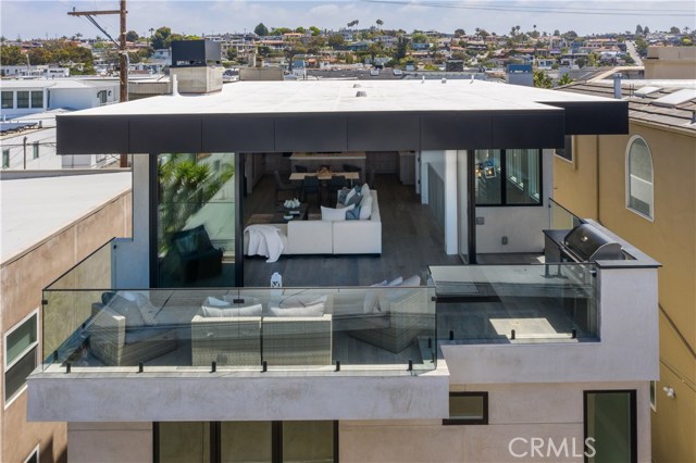 705 Crest Drive, Manhattan Beach, California 90266, 5 Bedrooms Bedrooms, ,2 BathroomsBathrooms,Residential,Sold,Crest,SB20098855