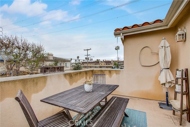 2513 Mathews Avenue, Redondo Beach, California 90278, 4 Bedrooms Bedrooms, ,3 BathroomsBathrooms,Residential,Sold,Mathews,SB20051919