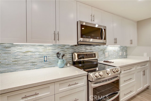 700 Esplanade, Redondo Beach, California 90277, 3 Bedrooms Bedrooms, ,2 BathroomsBathrooms,Residential,Sold,Esplanade,SB18014661