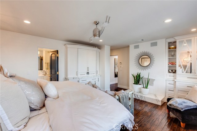 420 36th Street, Manhattan Beach, California 90266, 4 Bedrooms Bedrooms, ,2 BathroomsBathrooms,Residential,Sold,36th,SB20024212