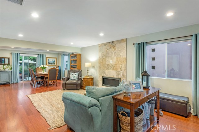 616 Garnet Street, Redondo Beach, California 90277, 4 Bedrooms Bedrooms, ,2 BathroomsBathrooms,Residential,Sold,Garnet,SB20102814