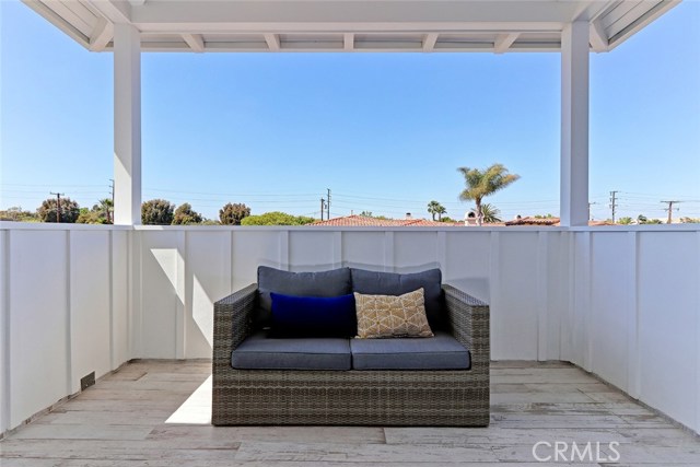 1450 23rd Street, Manhattan Beach, California 90266, 5 Bedrooms Bedrooms, ,2 BathroomsBathrooms,Residential,Sold,23rd,SB17111240