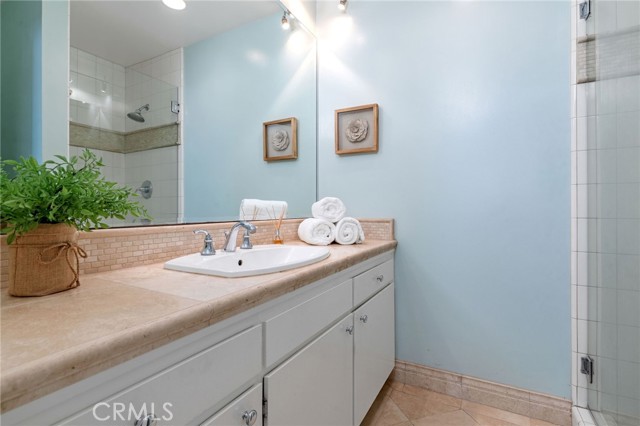 1707 Pacific Coast Highway, Hermosa Beach, California 90254, 2 Bedrooms Bedrooms, ,1 BathroomBathrooms,Residential,Sold,Pacific Coast,SB21043561