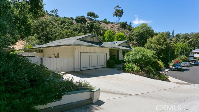 4 Bed Home for Sale in Encino, California
