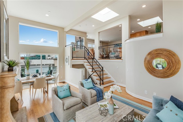 3020 Highland Avenue, Manhattan Beach, California 90266, 3 Bedrooms Bedrooms, ,4 BathroomsBathrooms,Residential,Sold,Highland,PV20123774