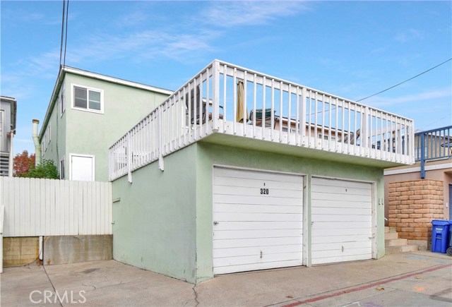 320 27th Street, Hermosa Beach, California 90254, ,Residential Income,Sold,27th,SB20240088