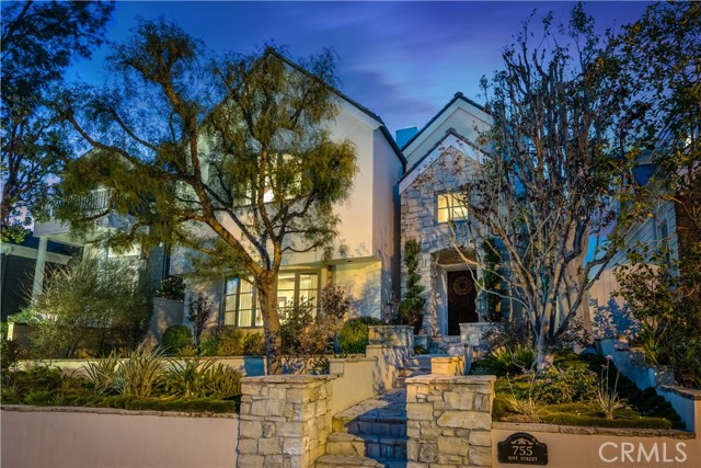 755 31st Street, Manhattan Beach, California 90266, 4 Bedrooms Bedrooms, ,4 BathroomsBathrooms,Residential,Sold,31st,SB19068029