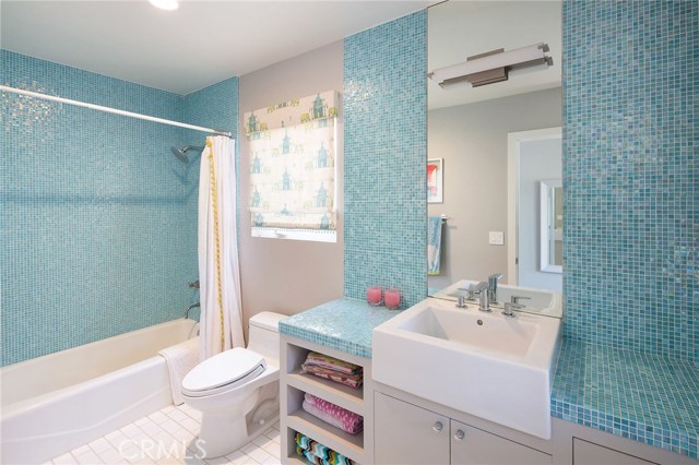 428 32nd Street, Manhattan Beach, California 90266, 4 Bedrooms Bedrooms, ,3 BathroomsBathrooms,Residential,Sold,32nd,SB20046749