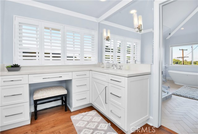 32 Harbor Sight Drive, Rolling Hills Estates, California 90274, 6 Bedrooms Bedrooms, ,2 BathroomsBathrooms,Residential,Sold,Harbor Sight,PV20212082