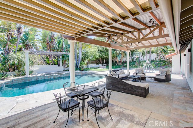 4072 Rousseau Lane, Palos Verdes Peninsula, California 90274, 4 Bedrooms Bedrooms, ,3 BathroomsBathrooms,Residential,Sold,Rousseau,SB19160649