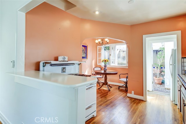 102 Juanita Avenue, Redondo Beach, California 90277, 2 Bedrooms Bedrooms, ,1 BathroomBathrooms,Residential,Sold,Juanita,SB19205626