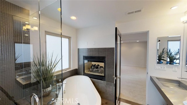 449 Manhattan Avenue, Hermosa Beach, California 90254, 2 Bedrooms Bedrooms, ,2 BathroomsBathrooms,Residential,Sold,Manhattan,SB19119924