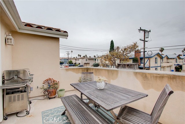 2513 Mathews Avenue, Redondo Beach, California 90278, 4 Bedrooms Bedrooms, ,3 BathroomsBathrooms,Residential,Sold,Mathews,SB20051919