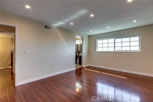 600 Faye Lane, Redondo Beach, California 90277, 5 Bedrooms Bedrooms, ,1 BathroomBathrooms,Residential,Sold,Faye,SB19183101