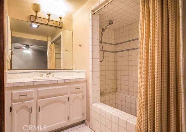 653 Manhattan Beach Blvd., Manhattan Beach, California 90266, 2 Bedrooms Bedrooms, ,2 BathroomsBathrooms,Residential,Sold,Manhattan Beach Blvd.,SB18036810