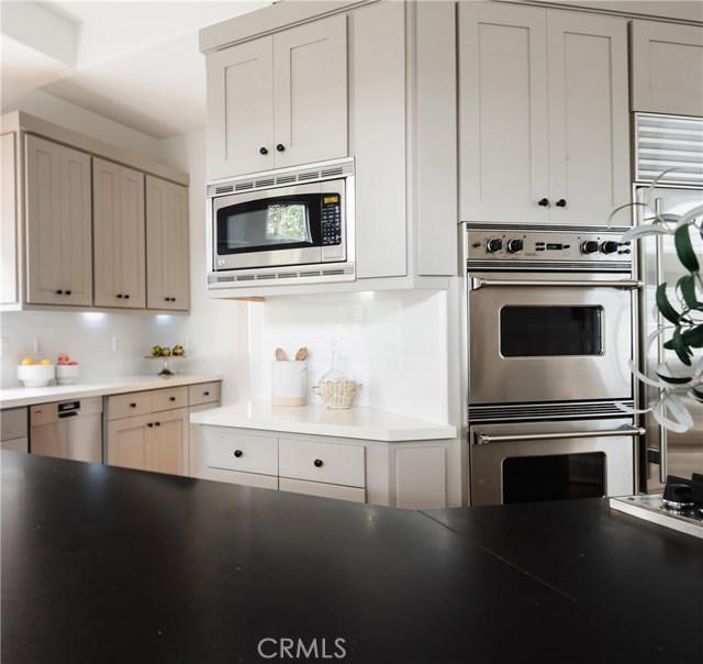 653 26th Street, Manhattan Beach, California 90266, 5 Bedrooms Bedrooms, ,3 BathroomsBathrooms,Residential,Sold,26th,SB20212794