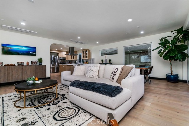 636 Vincent Park #A, Redondo Beach, California 90277, 3 Bedrooms Bedrooms, ,2 BathroomsBathrooms,Residential,Sold,Vincent Park #A,SB20200007