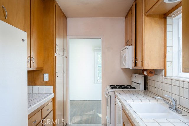 609 35th Street, Manhattan Beach, California 90266, 4 Bedrooms Bedrooms, ,1 BathroomBathrooms,Residential,Sold,35th,SB20233626