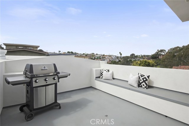 Rooftop Patio with Views