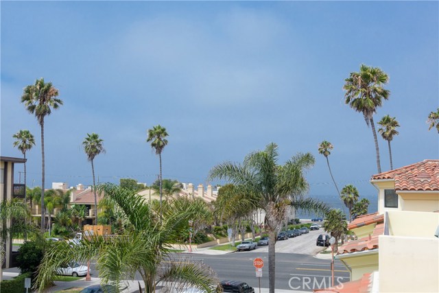 203 Avenue E, Redondo Beach, California 90277, 3 Bedrooms Bedrooms, ,2 BathroomsBathrooms,Residential,Sold,Avenue E,SB17173382