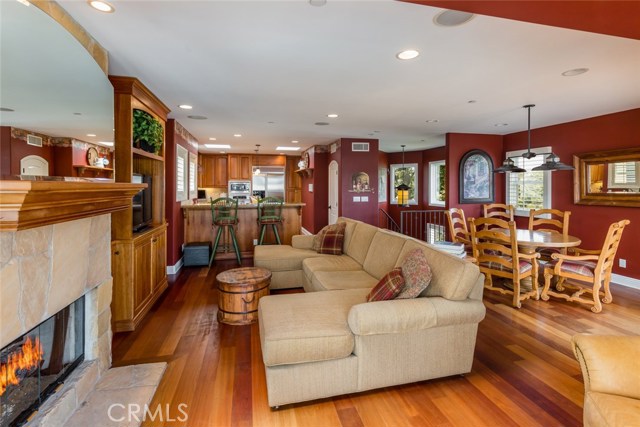 The top floor...living area.