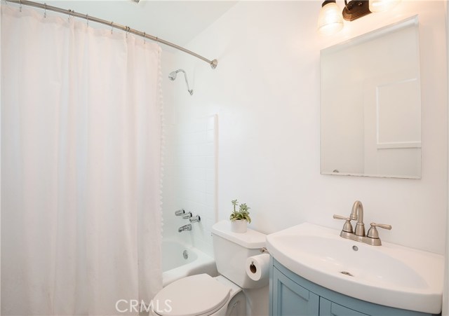 1200 Magnolia Avenue, Manhattan Beach, California 90266, 2 Bedrooms Bedrooms, ,1 BathroomBathrooms,Residential,Sold,Magnolia,SB20091640