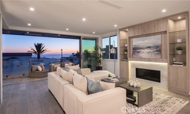 705 Crest Drive, Manhattan Beach, California 90266, 5 Bedrooms Bedrooms, ,2 BathroomsBathrooms,Residential,Sold,Crest,SB20098855