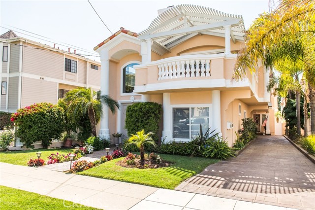 119 Juanita Avenue, Redondo Beach, California 90277, 3 Bedrooms Bedrooms, ,2 BathroomsBathrooms,Residential,Sold,Juanita,PV17089411