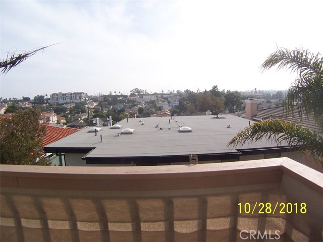 1920 Voorhees Avenue, Redondo Beach, California 90278, 3 Bedrooms Bedrooms, ,2 BathroomsBathrooms,Residential,Sold,Voorhees,SB18248726