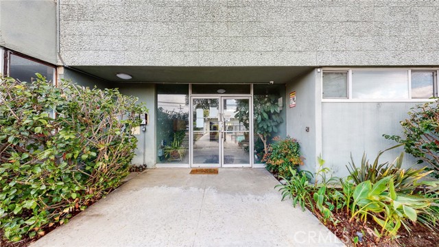 2 Bed Home for Sale in North Hollywood, California