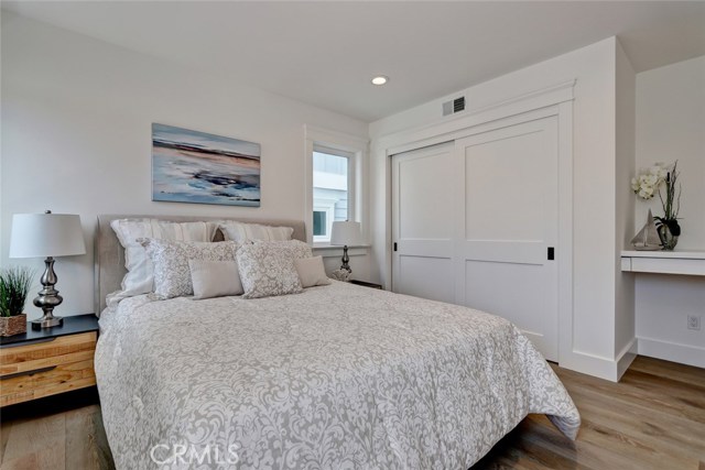 702 Loma Drive, Hermosa Beach, California 90254, 3 Bedrooms Bedrooms, ,3 BathroomsBathrooms,Residential,Sold,Loma,SB18137124