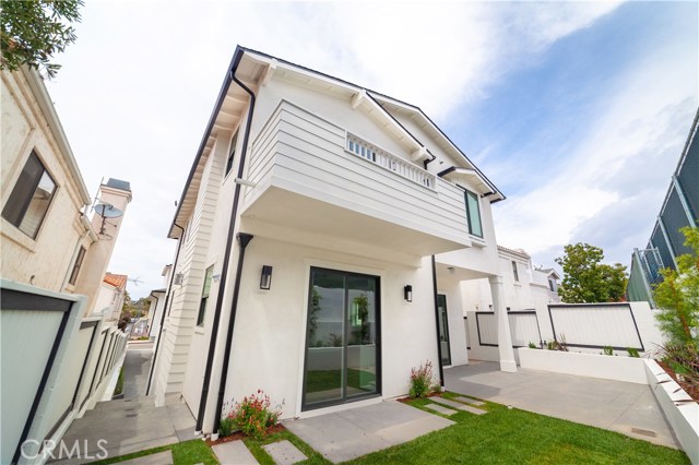 1108 Vincent Street, Redondo Beach, California 90277, 5 Bedrooms Bedrooms, ,4 BathroomsBathrooms,Residential,Sold,Vincent,SB18102573