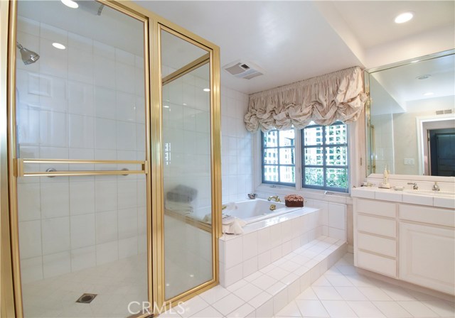 13 Country Meadow, Rolling Hills Estates, California 90274, 4 Bedrooms Bedrooms, ,2 BathroomsBathrooms,Residential,Sold,Country Meadow,PV20197818