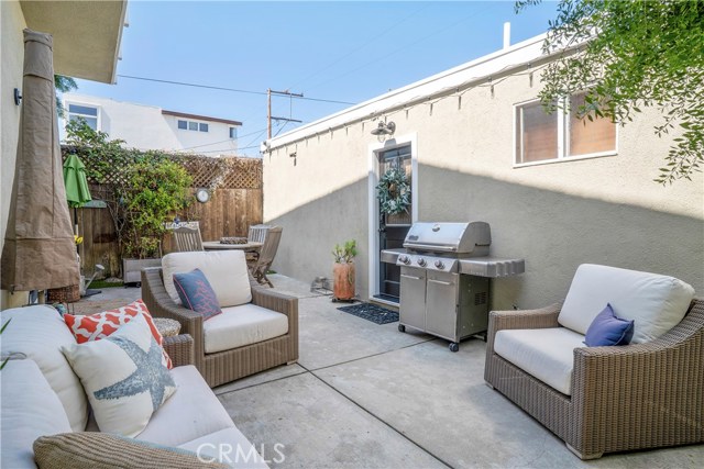 465 28th Street, Manhattan Beach, California 90266, 3 Bedrooms Bedrooms, ,3 BathroomsBathrooms,Residential,Sold,28th,SB19069808