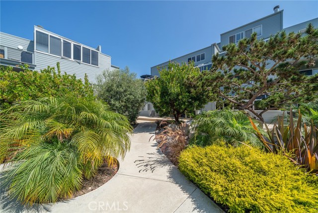 210 The Village, Redondo Beach, California 90277, 2 Bedrooms Bedrooms, ,2 BathroomsBathrooms,Residential,Sold,The Village,SB19226397