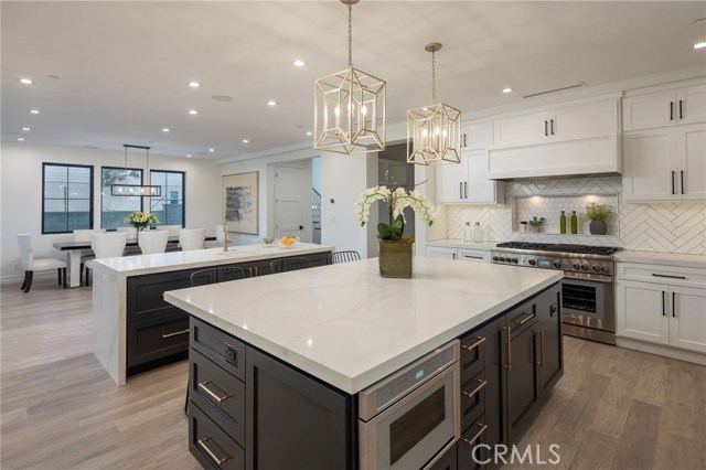 1761 11th Street, Manhattan Beach, California 90266, 5 Bedrooms Bedrooms, ,4 BathroomsBathrooms,Residential,Sold,11th,SB19152576