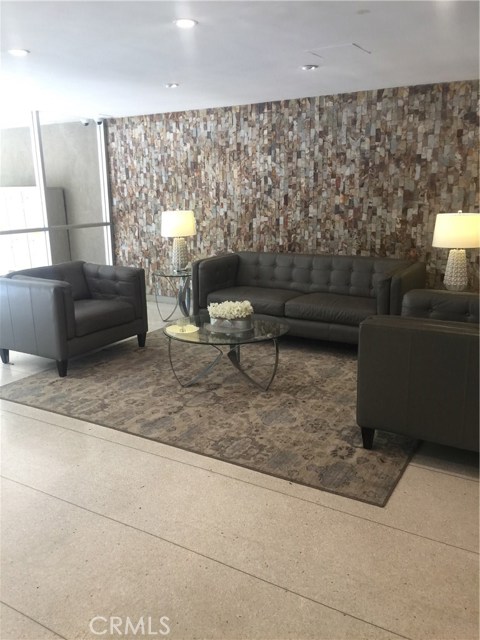 2 Bed Home for Sale in Culver City, California