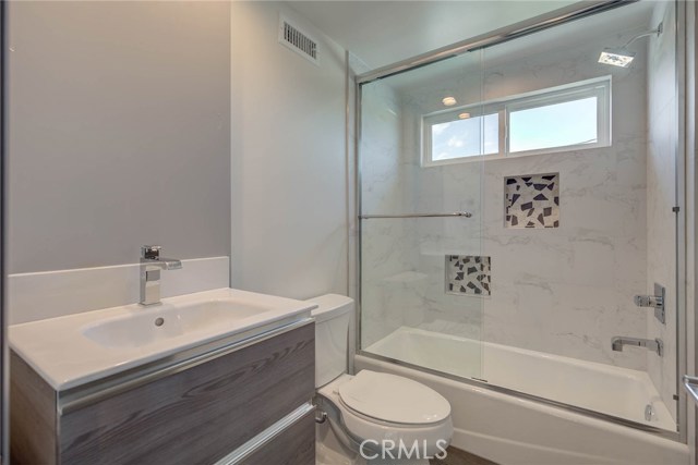 2707 Rockefeller Lane, Redondo Beach, California 90278, 4 Bedrooms Bedrooms, ,4 BathroomsBathrooms,Residential,Sold,Rockefeller,PV19134753