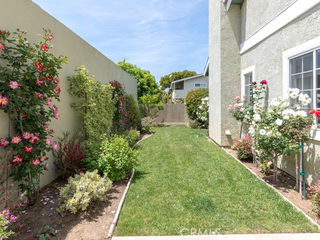 2304 Clark Lane, Redondo Beach, California 90278, 3 Bedrooms Bedrooms, ,2 BathroomsBathrooms,Residential,Sold,Clark,SB19167104