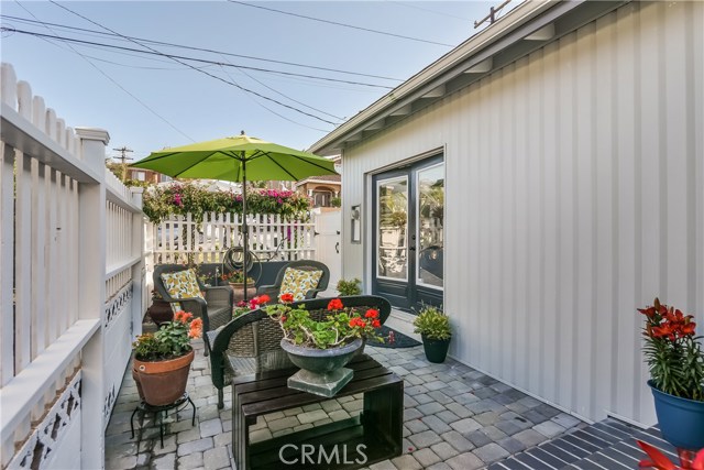 1619 Lomax Lane, Redondo Beach, California 90278, 3 Bedrooms Bedrooms, ,1 BathroomBathrooms,Residential,Sold,Lomax,PV19059758