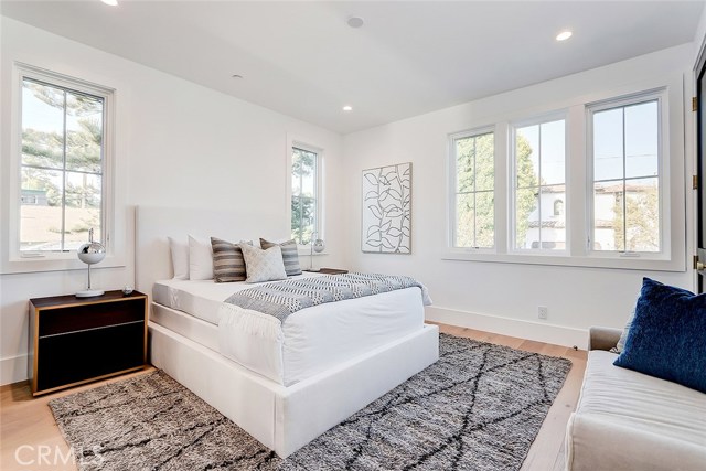 3405 Pine Avenue, Manhattan Beach, California 90266, 5 Bedrooms Bedrooms, ,4 BathroomsBathrooms,Residential,Sold,Pine,SB20165715